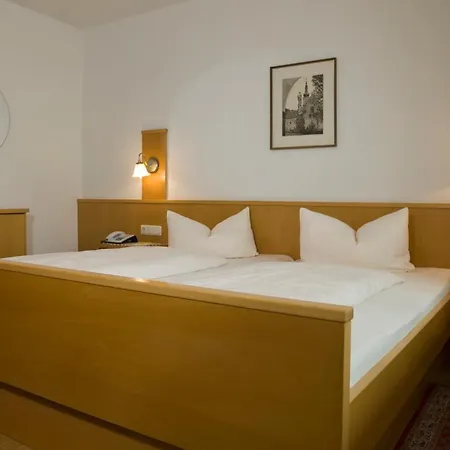 Zentral-hotel Hotel